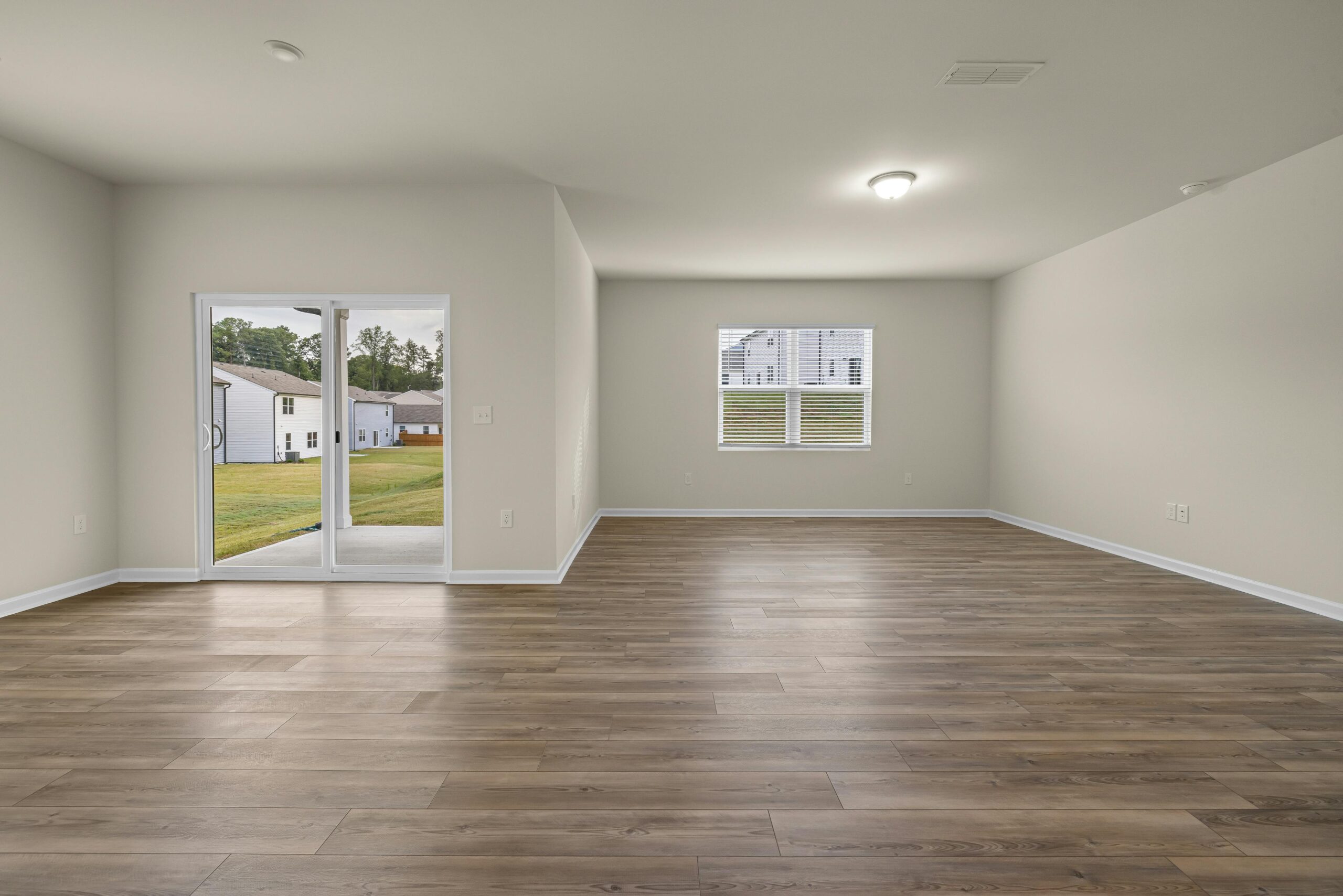 empty spacious living room